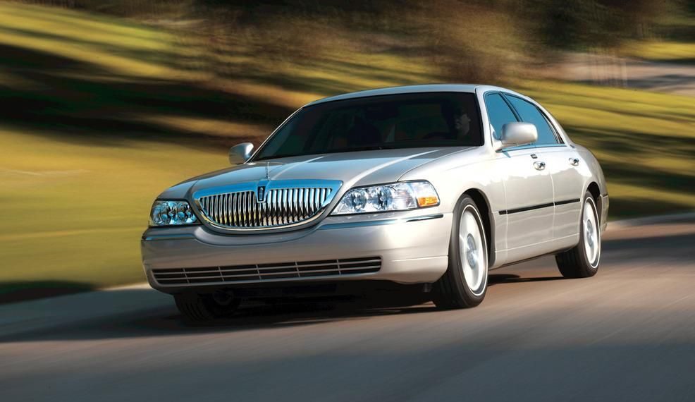 The 2009 Lincoln Town Car: A symbol of excellence and success